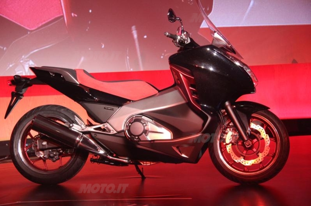Al Salone di Milano Honda presenta NM Concept scooter Fiere e saloni