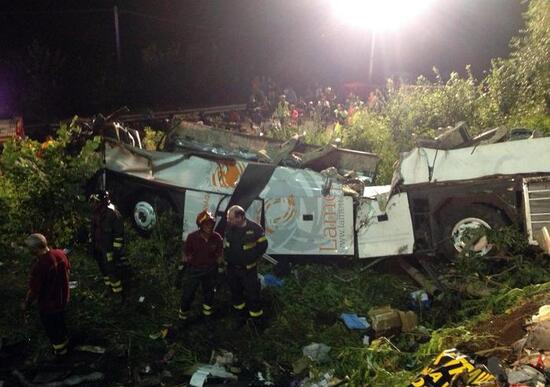 Strage bus Avellino, assolto l'ad di Autostrade Strage bus Avellino, assolto l'ad di Autostrade