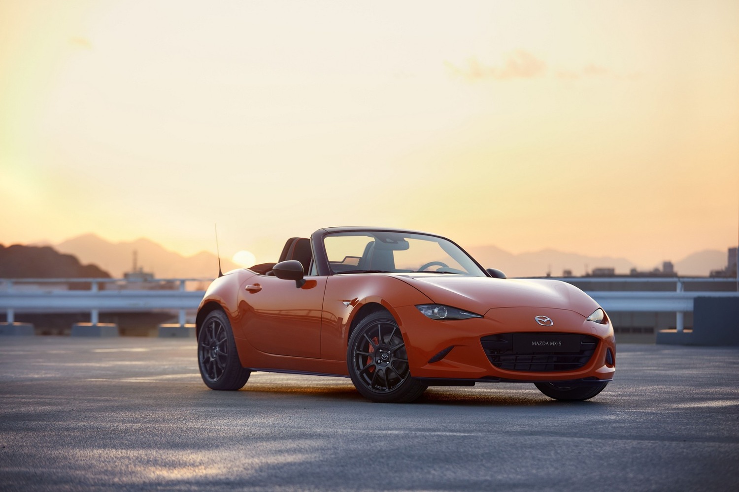 Mazda MX-5 30th Anniversary Edition, omaggio ai 30 anni della spider