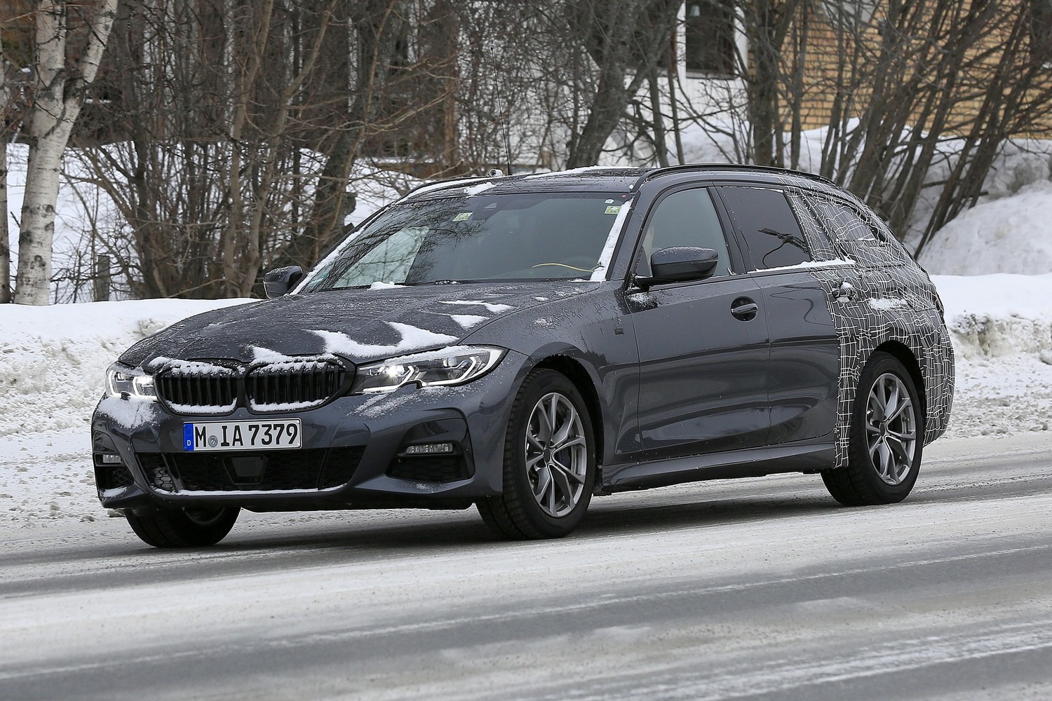 BMW Serie 3 Touring avvistata la station wagon [Foto spia