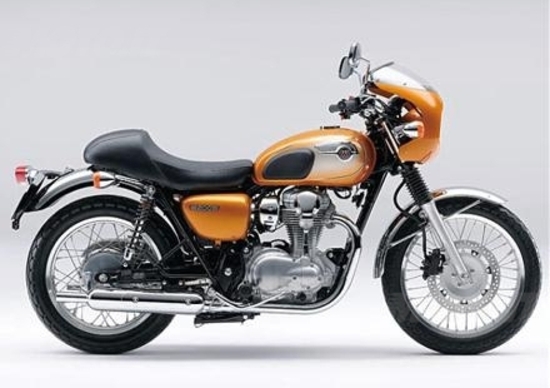 Kawasaki W800 Cafè Style. Bella, ma solo per il Giappone Kawasaki W800 Cafè Style. Bella, ma solo per il Giappone