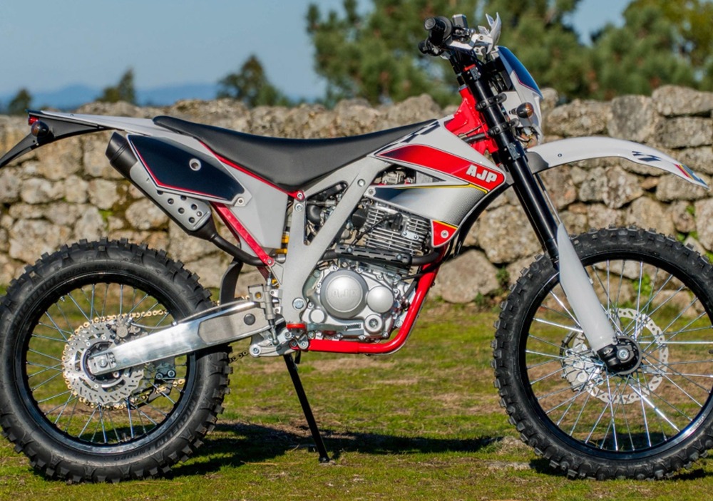 AJP PR4 Enduro Pro 125 (2019 - 20), Prezzo E Scheda Tecnica - Moto.it