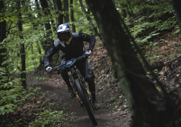Fontana ProRider e-Vlog: eBike enduro nel fango a Pogno