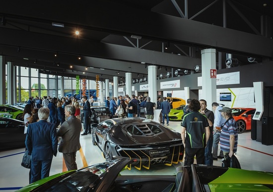Lamborghini e MuDeTec, il museo delle tecnologie per andare avanti senza scordarsi il passato Lamborghini e MuDeTec, il museo delle tecnologie per andare avanti senza scordarsi il passato
