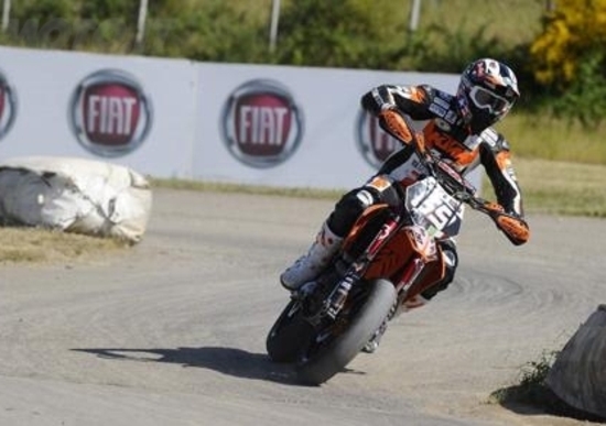 Chareyre vince la terza prova degli Internazionali Supermotard Chareyre vince la terza prova degli Internazionali Supermotard