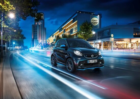 Listini 2019: smart EQ fortwo e forfour, si parte da 24.368 euro Listini 2019: smart EQ fortwo e forfour, si parte da 24.368 euro