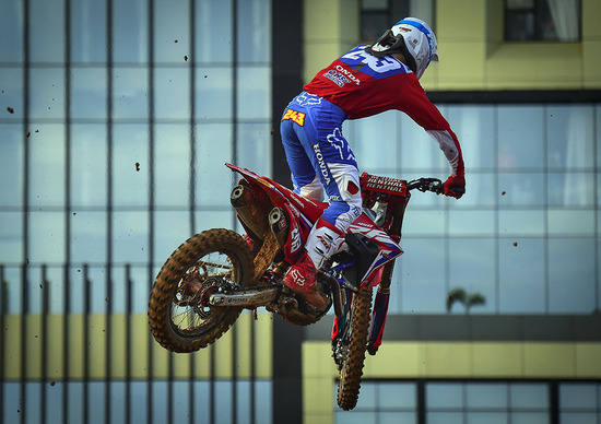 MXGP, vittorie di Gajser e Prado in Indonesia MXGP, vittorie di Gajser e Prado in Indonesia