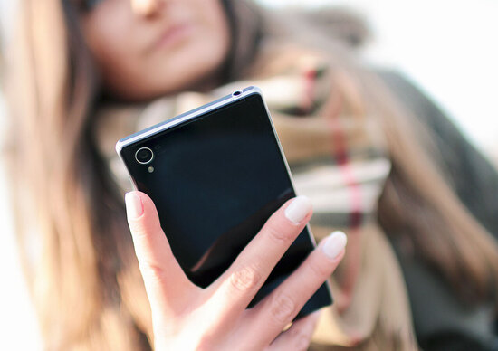 Investita mentre parlava al cellulare, la sentenza: «Responsabile all'80%» Investita mentre parlava al cellulare, la sentenza: «Responsabile all'80%»