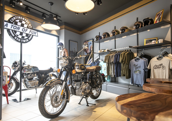 Royal Enfield: nel nuovo Concept Store svelata la Bullet Trials Royal Enfield: nel nuovo Concept Store svelata la Bullet Trials