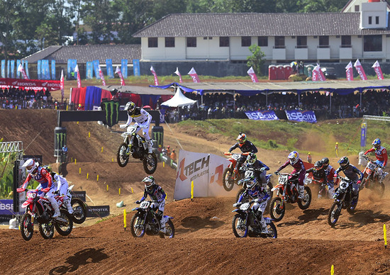 MX 2019, GP d'Asia. 7ª vittoria consecutiva per Tim Gajser MX 2019, GP d'Asia. 7ª vittoria consecutiva per Tim Gajser
