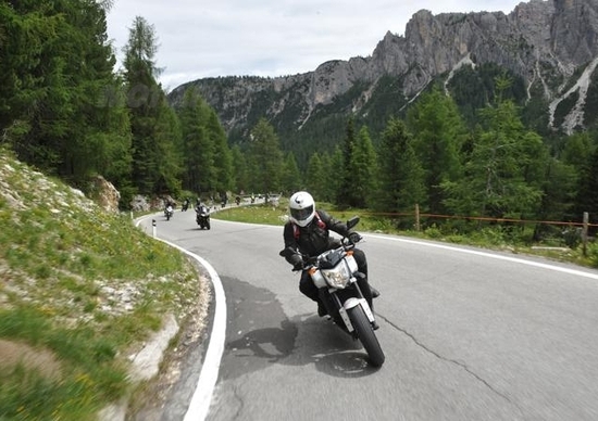 Dolomiti ride. In sella sul Sella Dolomiti ride. In sella sul Sella