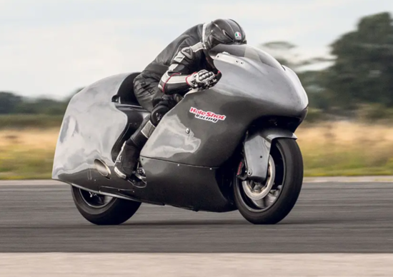 Guy Martin a 435 km/h. Nuovo primato per l'uomo dei record Guy Martin a 435 km/h. Nuovo primato per l'uomo dei record