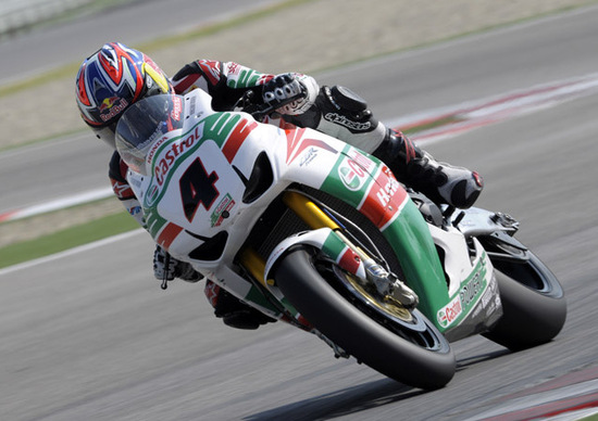 Rea batte Checa nel primo turno di prove a Portimao Rea batte Checa nel primo turno di prove a Portimao