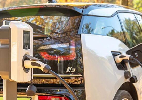 Auto elettriche, Patuanelli: verso una piattaforma unica di ricarica Auto elettriche, Patuanelli: verso una piattaforma unica di ricarica