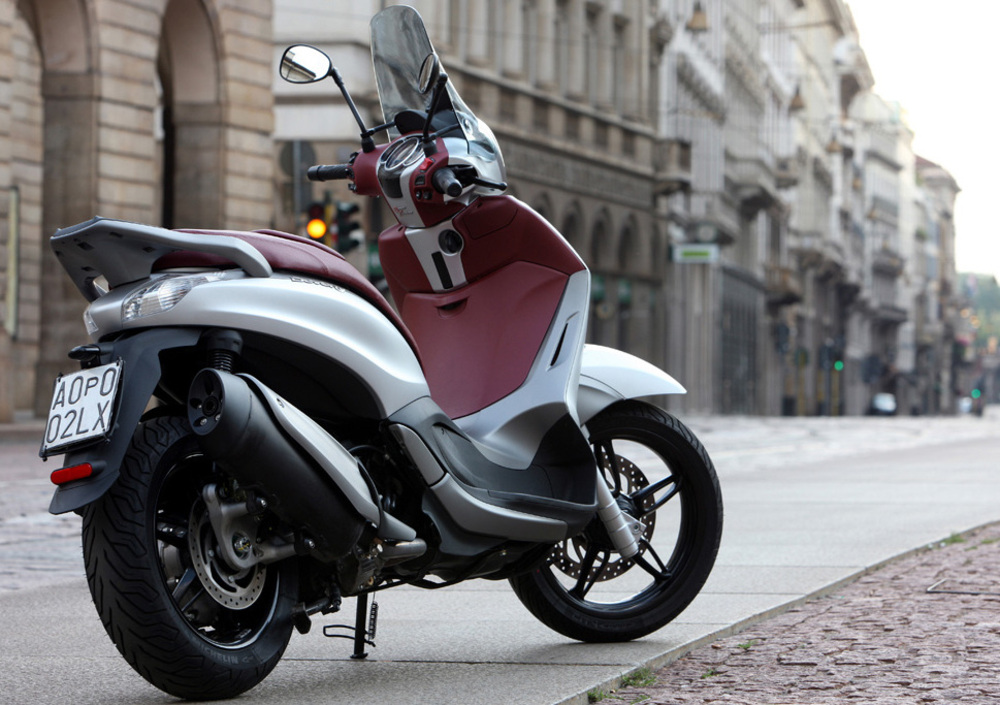 Piaggio Beverly 350 S ABS (2019 20), prezzo e scheda tecnica Moto.it
