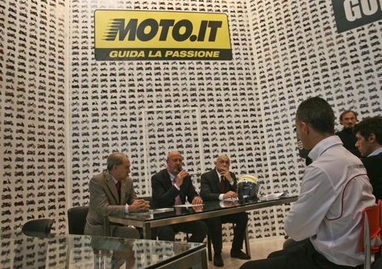 Arriva il casco elettronico Arriva il casco elettronico