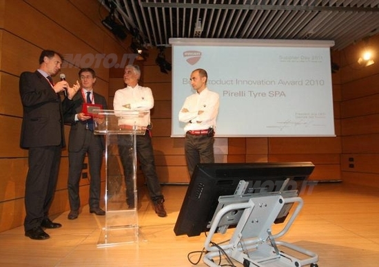 Pirelli vince il Best Product Innovation Award 2010 Pirelli vince il Best Product Innovation Award 2010