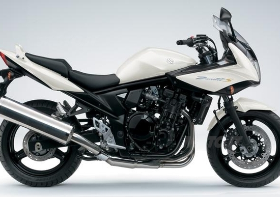Torna la Suzuki Bandit 650SA Torna la Suzuki Bandit 650SA