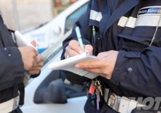 Multe ai poliziotti: il chiarimento del Comandante dei Vigili Urbani di Genova, Gianluca Giurato Multe ai poliziotti: il chiarimento del Comandante dei Vigili Urbani di Genova, Gianluca Giurato