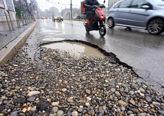 Incidente per buca? Paga l’ente proprietario Incidente per buca? Paga l’ente proprietario