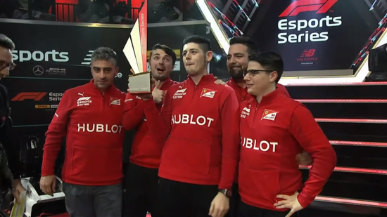 Il team Ferrari Driver Academy: da sinistra Stefano Presenti, Amos Laurito, David Tonizza, Alessio Cicolari e Gianfranco Giglioli