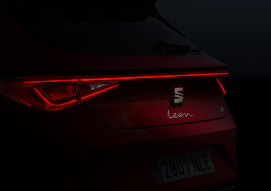 Seat Leon 2020, il teaser del posteriore Seat Leon 2020, il teaser del posteriore