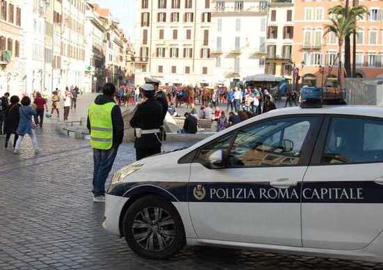 Blocchi Diesel, il paradosso: le auto dei vigili non potrebbero circolare Blocchi Diesel, il paradosso: le auto dei vigili non potrebbero circolare