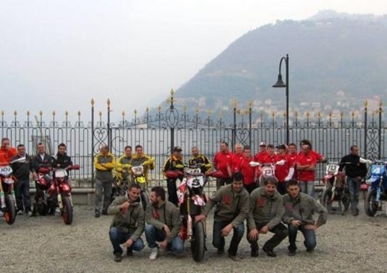 Presentato a Como il Campionato del mondo Supermoto Presentato a Como il Campionato del mondo Supermoto
