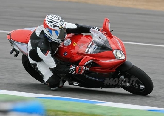 Test pneumatici. Michelin Power Cup Test pneumatici. Michelin Power Cup