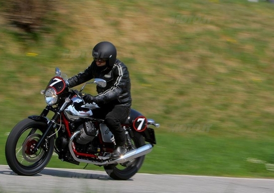 Moto Guzzi V7 2012 Moto Guzzi V7 2012