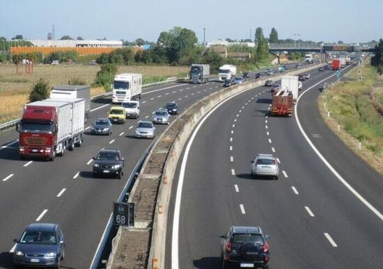 Il lockdown ha favorito l’auto privata: le cifre Il lockdown ha favorito l’auto privata: le cifre