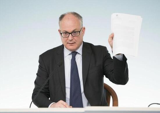 Gualtieri, con Recovery Fund UE «Piano specifico per l’automotive» Gualtieri, con Recovery Fund UE «Piano specifico per l’automotive»