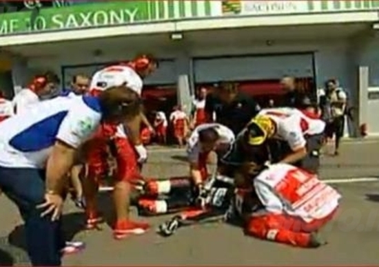 Pasini: incidente in pitlane al Sachsenring! Pasini: incidente in pitlane al Sachsenring!