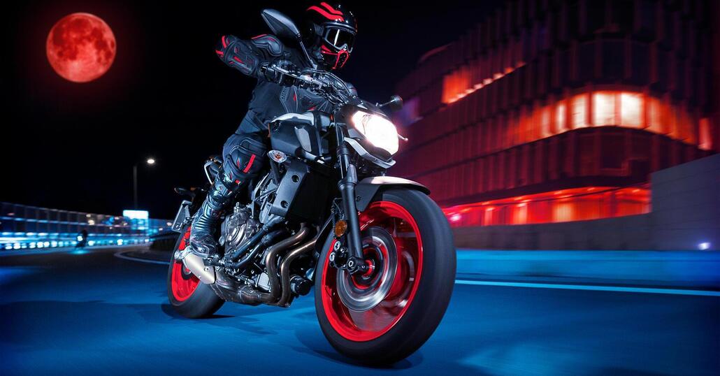 Sorpresa: in Europa la moto sta meglio dell'auto
