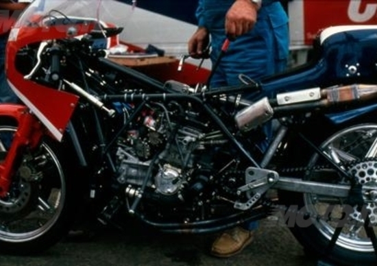 La storia dei V4 Honda da corsa. Prima puntata La storia dei V4 Honda da corsa. Prima puntata