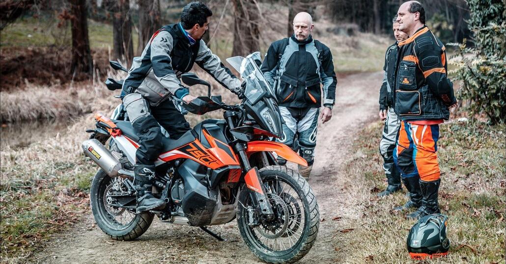 Corsi enduro e maxienduro di In moto col Gigi: ecco le novità 2020