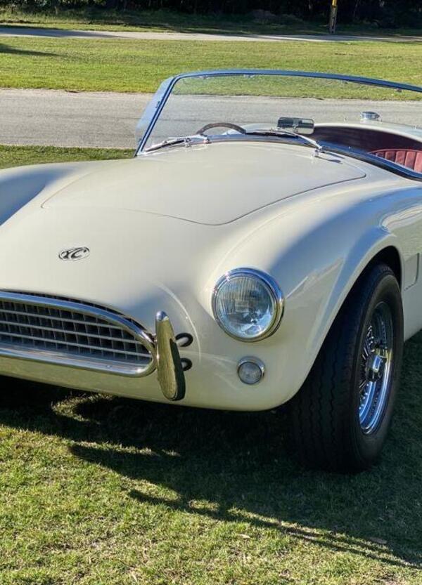 La AC Cobra rinasce elettrica con 312 CV