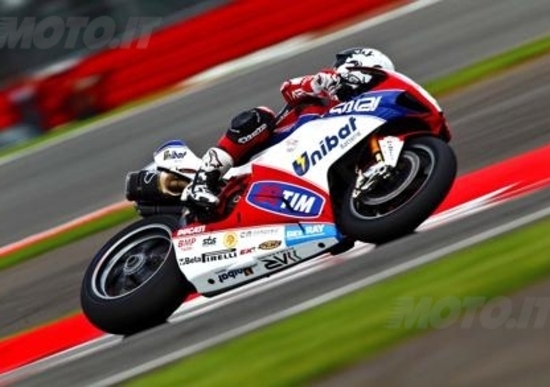 SBK Silverstone. Sykes è primo nelle qualifiche di Silverstone SBK Silverstone. Sykes è primo nelle qualifiche di Silverstone