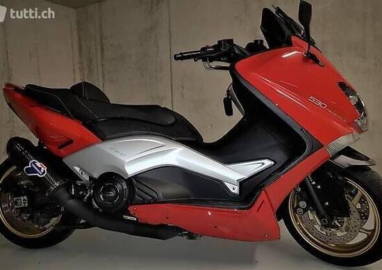 Moto o scooter? In Svizzera è in vendita il “T-Max Panigale” Moto o scooter? In Svizzera è in vendita il “T-Max Panigale”