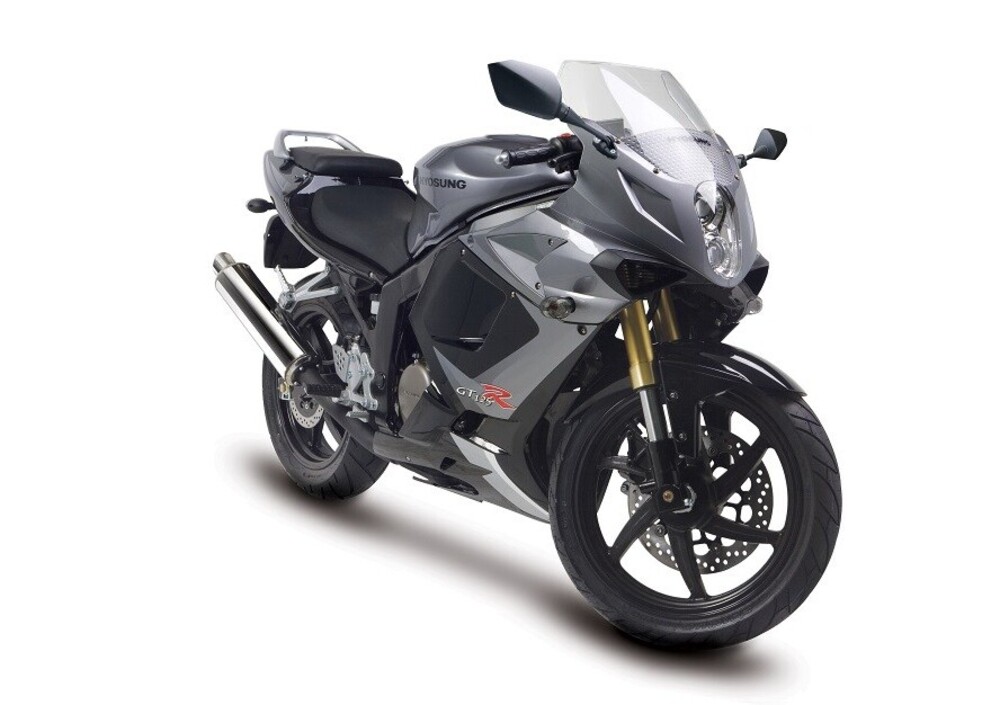 Yerbay Bremsbeläge Vorne/hinten Für HYOSUNG Comet GT 125/650, GV 650 – Halbmetallisch, Langlebig