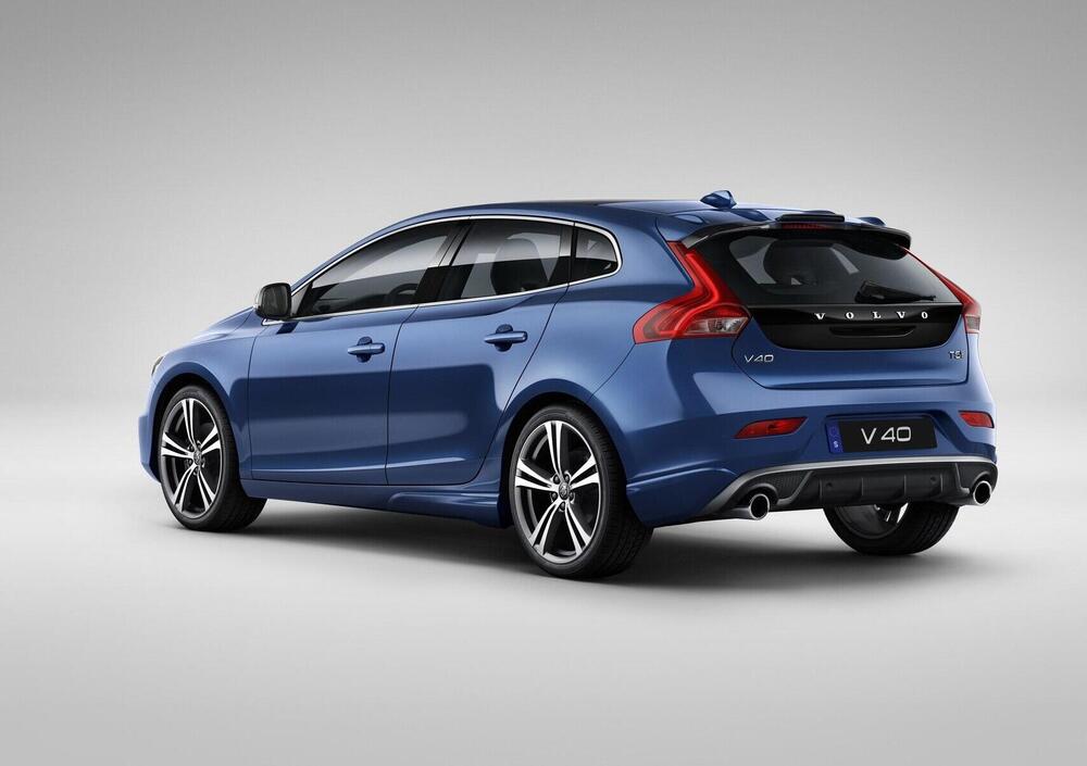 Volvo V40 D4 Summum (09/2013 - 04/2014): Prezzo E Scheda Tecnica - Automoto.it