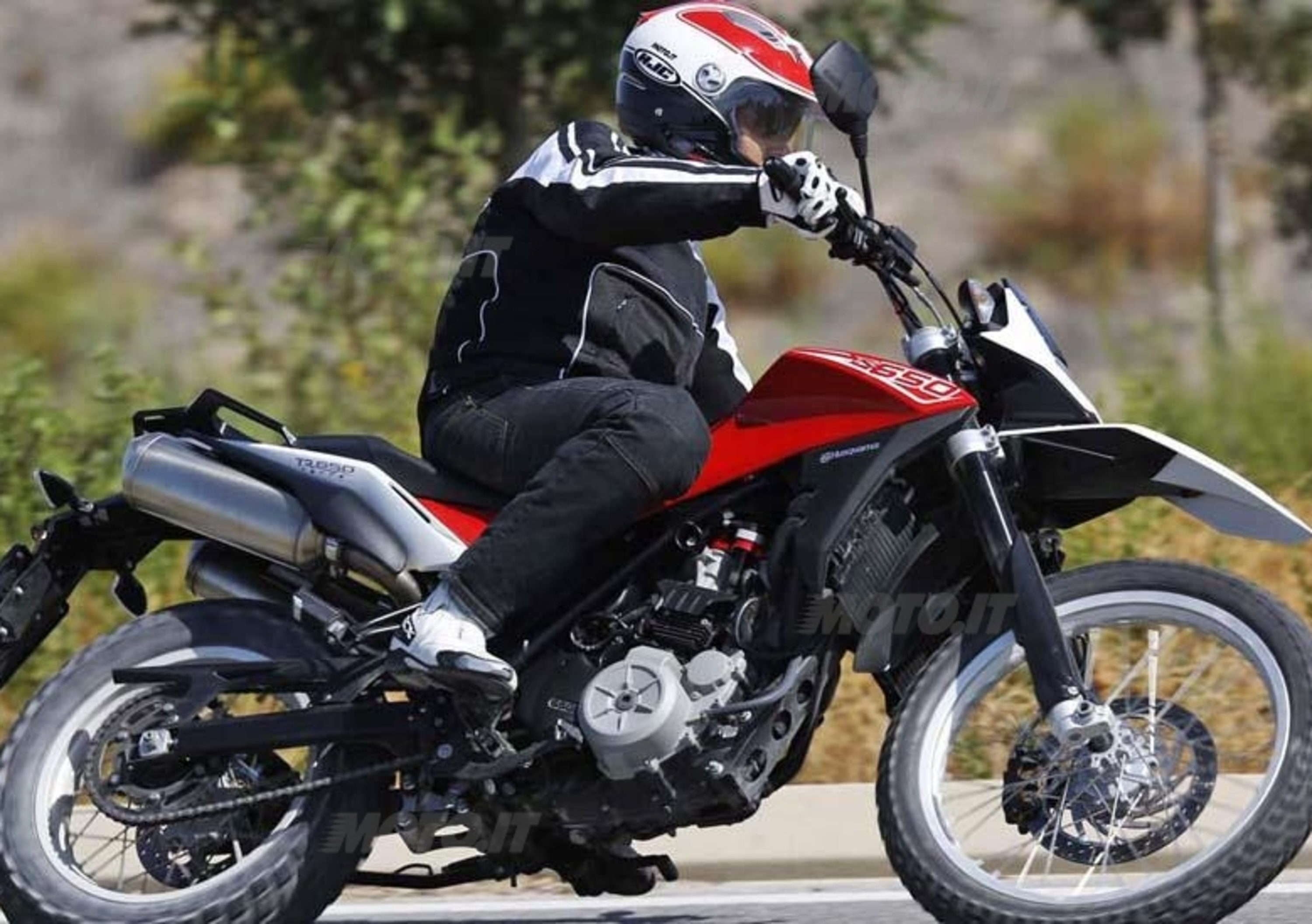 Prova Husqvarna TR 650 Strada e Terra Prove Moto.it