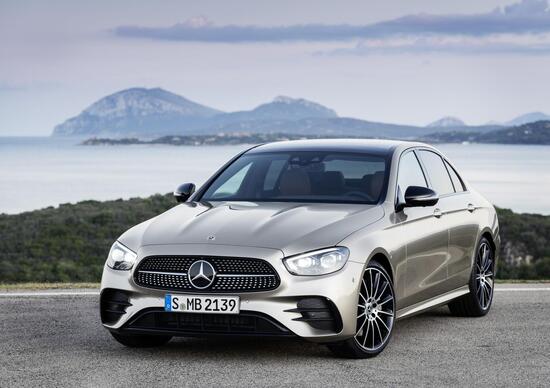 La Mercedes Classe E è a rischio hacker, lo dice uno studio condotto da ricercatori cinesi La Mercedes Classe E è a rischio hacker, lo dice uno studio condotto da ricercatori cinesi