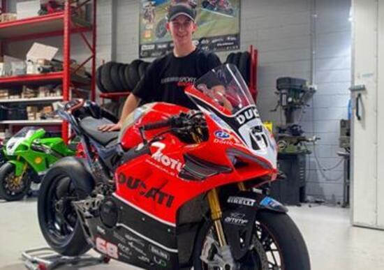 La storia si ripete: Bayliss sulla Ducati V4R in SBK, ma col 68 sul cupolino La storia si ripete: Bayliss sulla Ducati V4R in SBK, ma col 68 sul cupolino