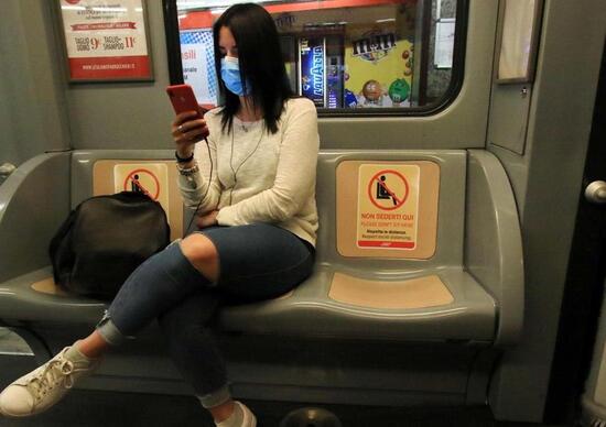 Trasporti pubblici: in autunno capienza all'80% e finestrini aperti su bus e tram Trasporti pubblici: in autunno capienza all'80% e finestrini aperti su bus e tram