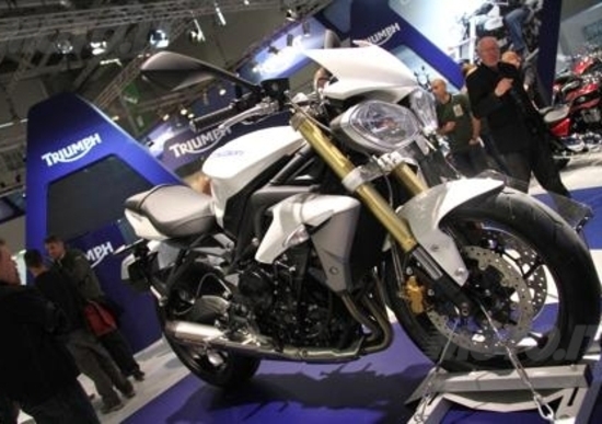 Intermot 2012: Le nuove Triumph Street Triple e Street Triple R Intermot 2012: Le nuove Triumph Street Triple e Street Triple R