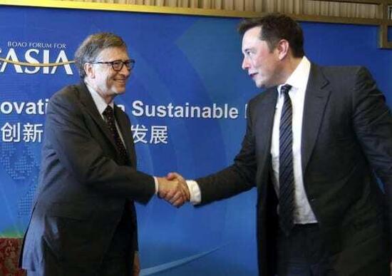 Bill Gates stronca Elon Musk su camion, treni e aerei elettrici Bill Gates stronca Elon Musk su camion, treni e aerei elettrici