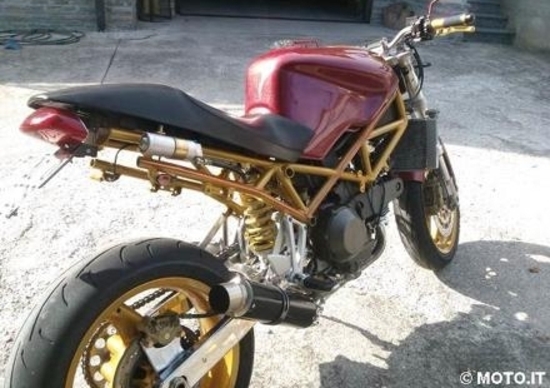Le strane di Moto.it: Ducati ST2 Naked Le strane di Moto.it: Ducati ST2 Naked