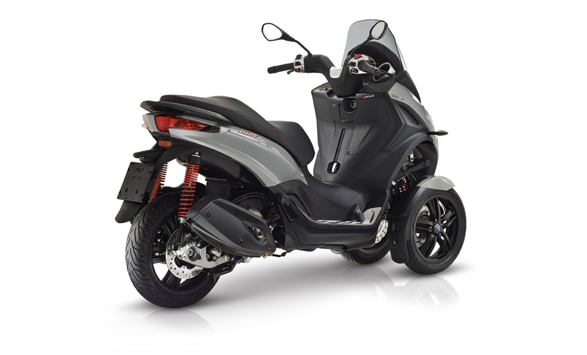 Piaggio Mp3 300 Hpe Sport (2021), prezzo e scheda tecnica Moto.it