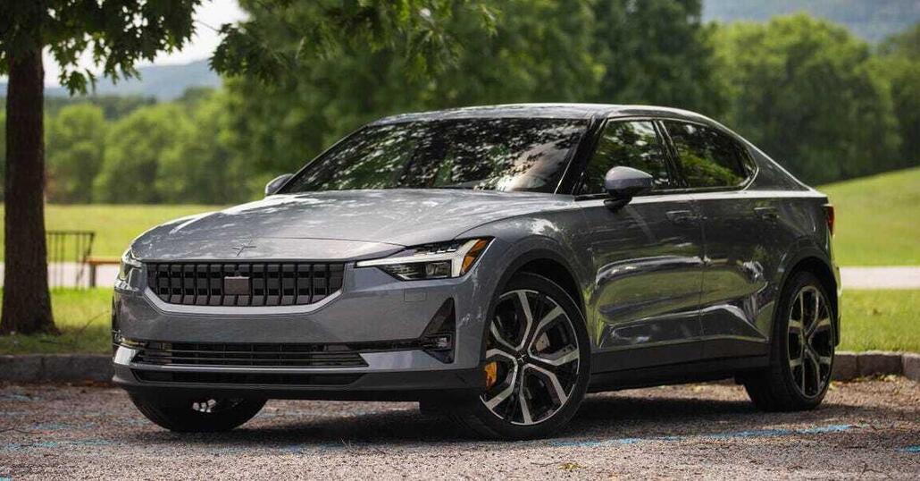 Francia all'attacco, Polestar bloccata per il logo: le auto elettriche cinesi bandite dal mercato e dal web?